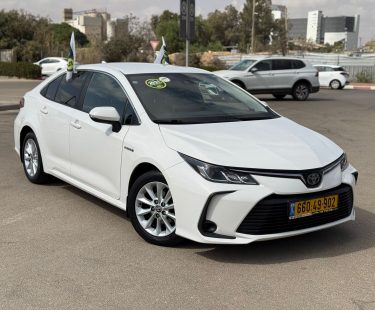 מרכז הטרייד אין טויוטה קורולה